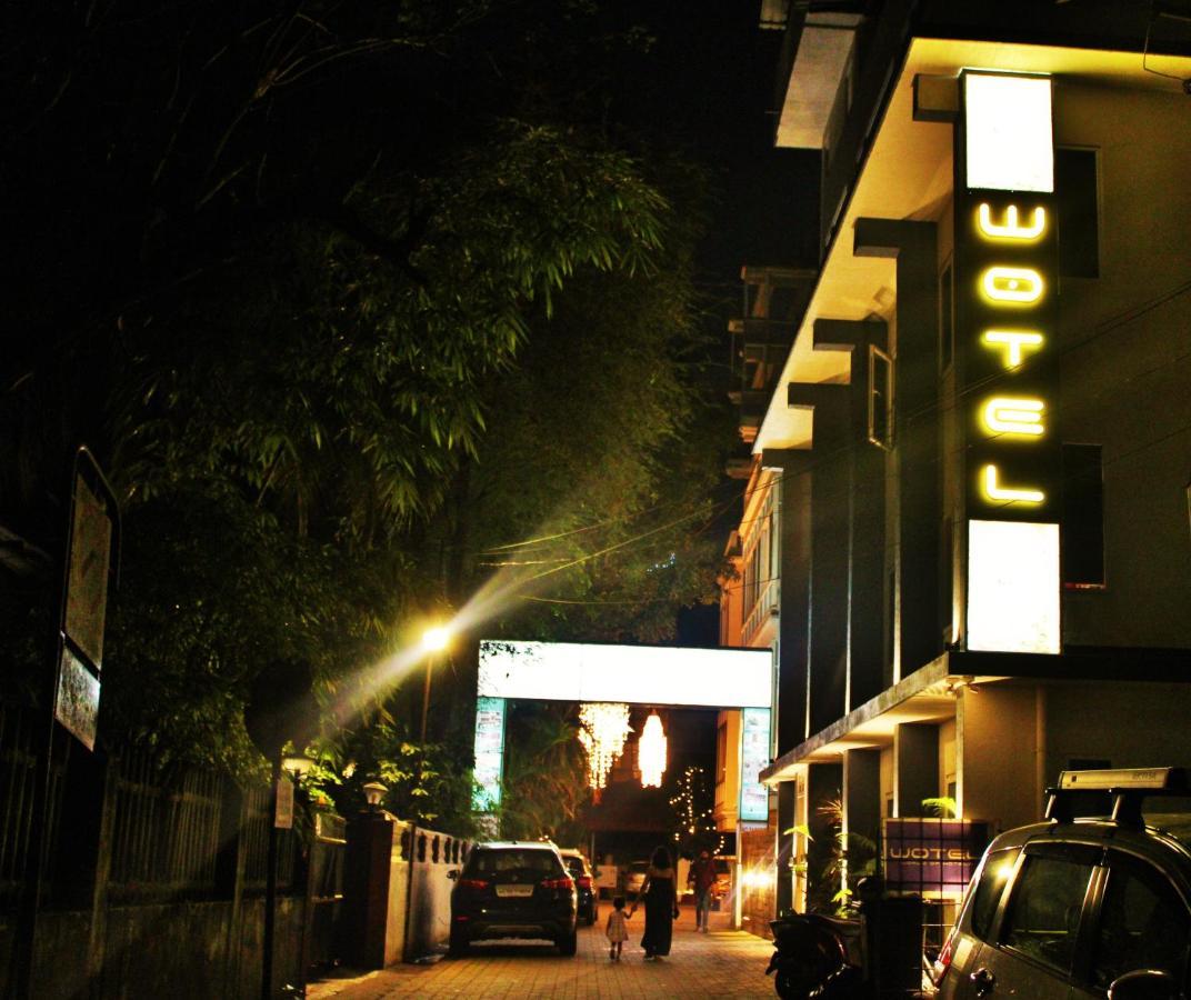 Wotel Calangute Goa Exteriör bild