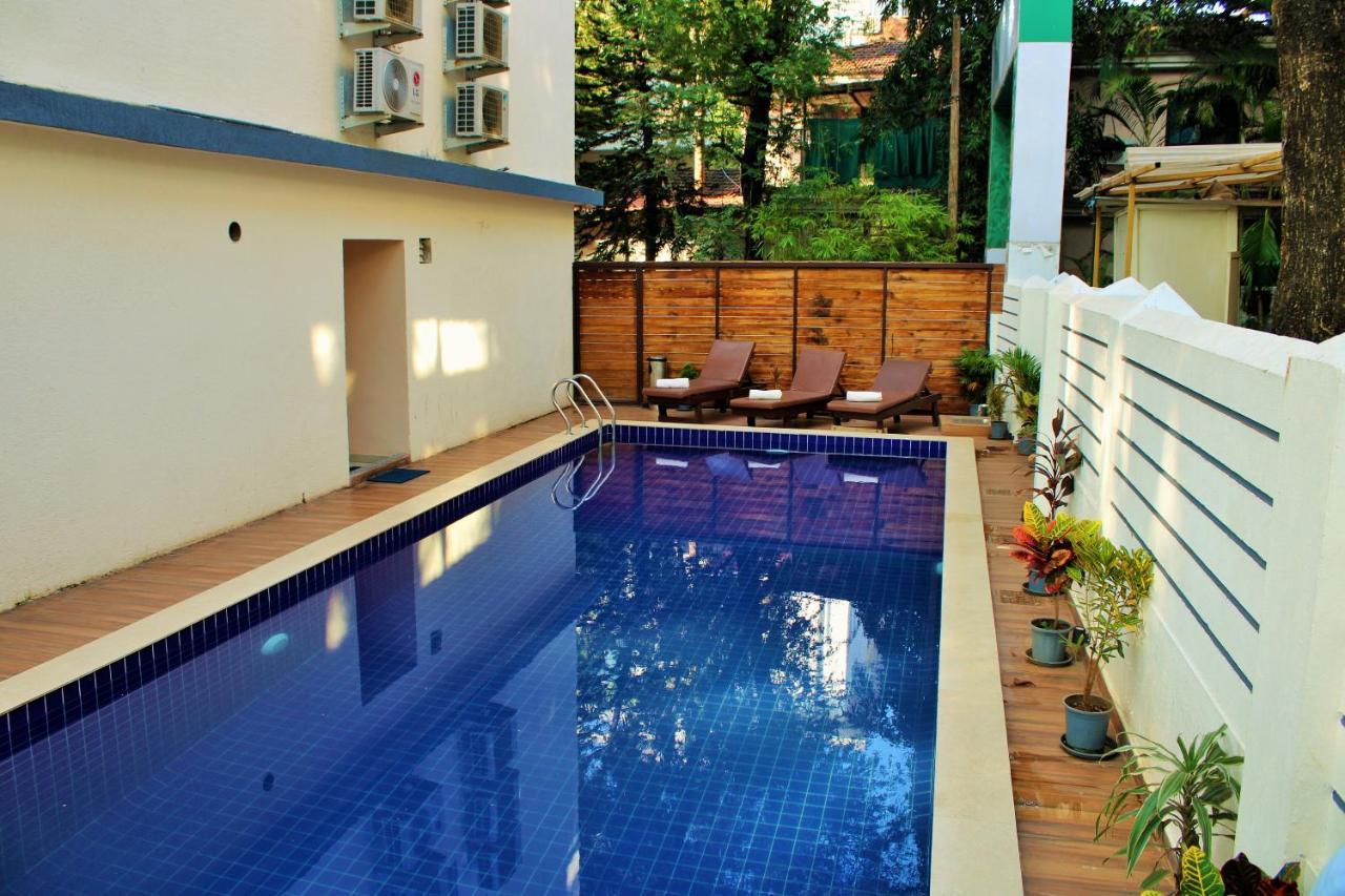 Wotel Calangute Goa Exteriör bild